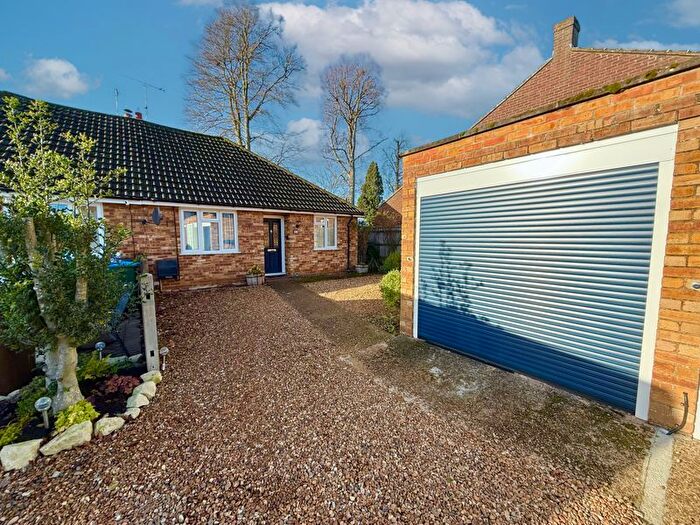 2 Bedroom Bungalow For Sale In George Street, Wing, LU7