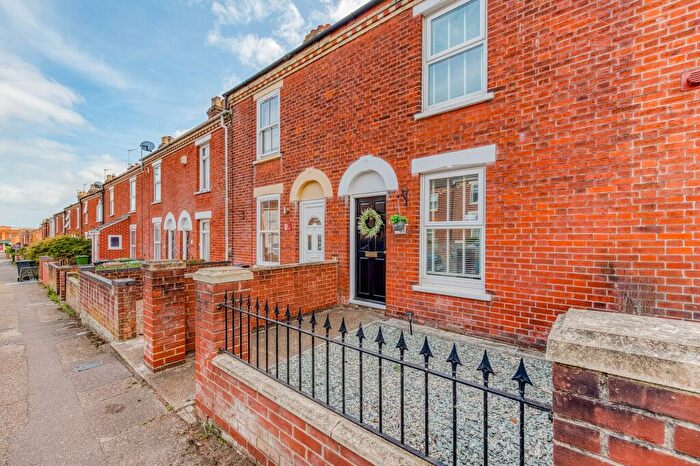 3 Bedroom Terraced House For Sale In Albemarle Road, Gorleston, NR31