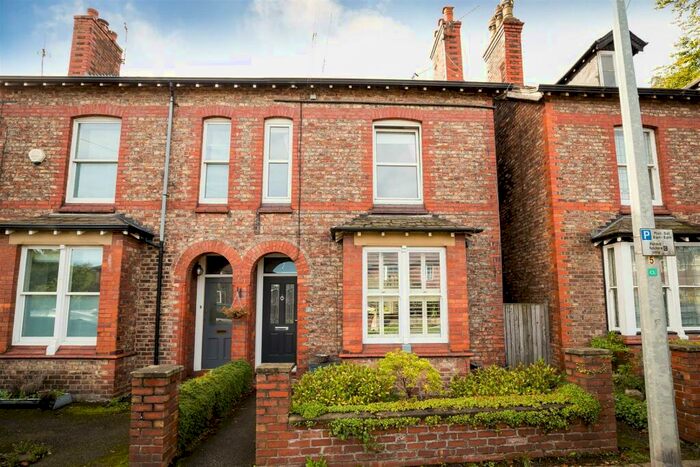 3 Bedroom Terraced House To Rent In Altrincham Road, Wilmslow, SK9