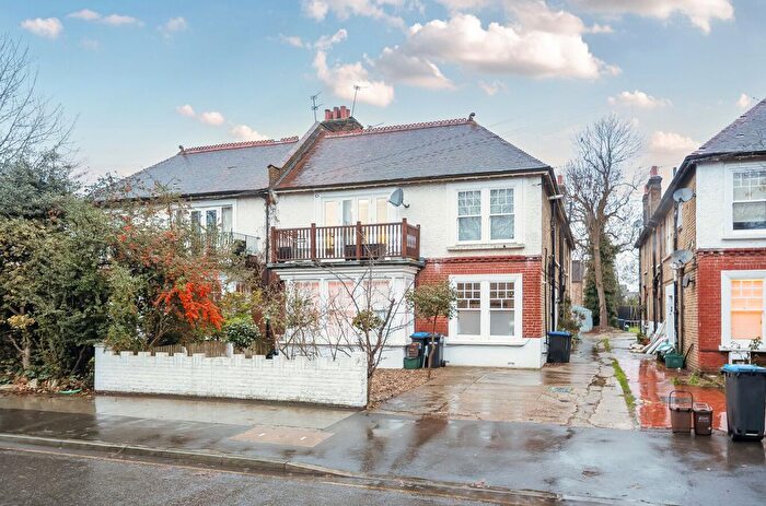 1 Bedroom Flat For Sale In Mitcham Park, Mitcham, CR4