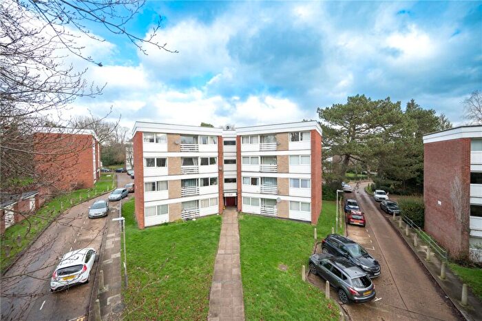 2 Bedroom Flat For Sale In Lemsford Road, St. Albans, Hertfordshire, AL1