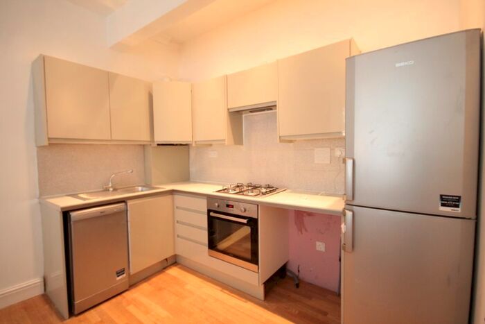 3 Bedroom Flat To Rent In Belmont Road, Harringey, N15