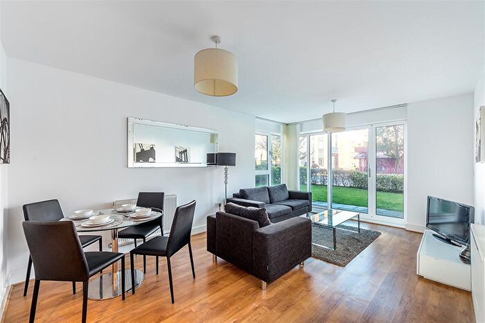 2 Bedroom Flat For Sale In Gooch House, Glenthorne Road, Hammersmith, London, W6
