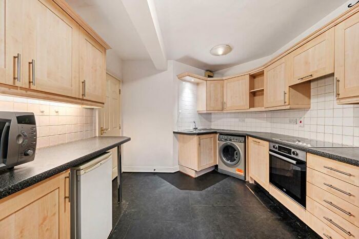 1 Bedroom Flat To Rent In Ellis Road, Old Coulsdon, Coulsdon, CR5