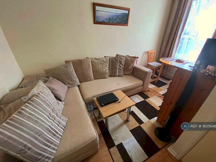 1 Bedroom Maisonette To Rent In Alma Road, Southampton, SO14