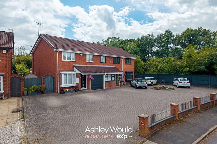 3 Bedroom Semi Detached House For Sale In Lyall Gardens, Rednal, Birmingham, B45