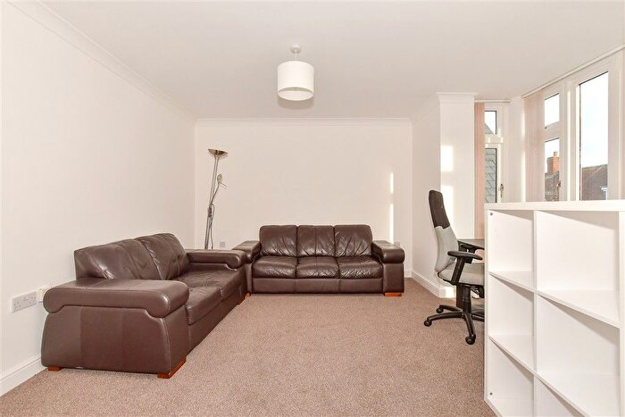 1 Bedroom Flat For Sale In Old Watling Street, Canterbury, Kent, CT1