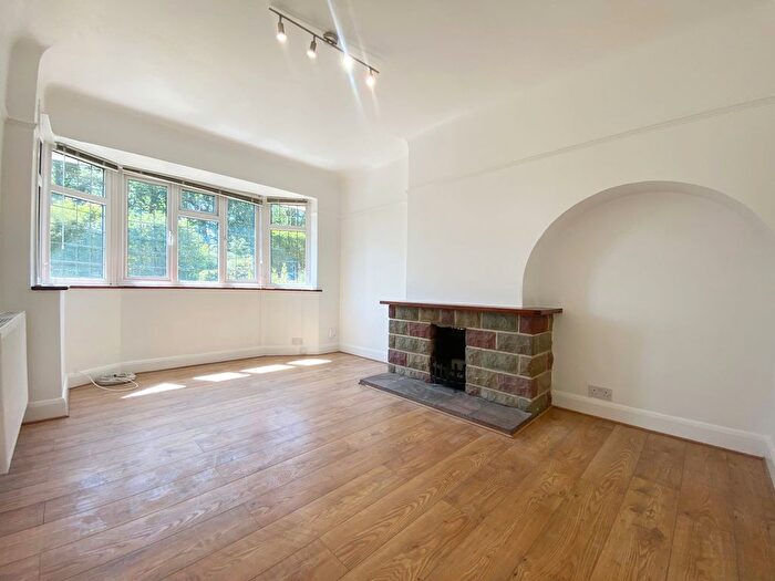 3 Bedroom Property To Rent In Whitefoot Lane, Bromley, BR1