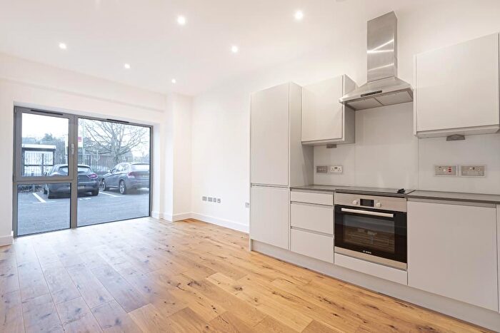 1 Bedroom Flat To Rent In Henley-On-Thames, Oxfordshire, RG9