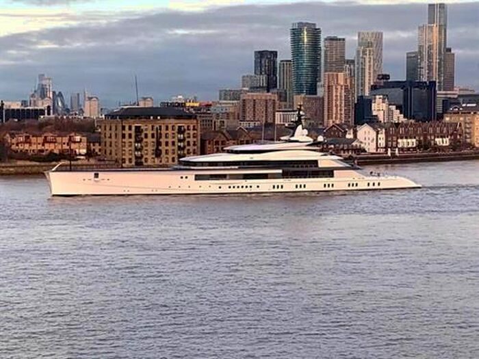 3 Bedroom Flat To Rent In Flat, Atlantic Point, Harrison Walk, London, SE10