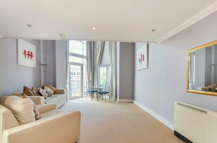 1 Bedroom Flat To Rent In Gunter Grove, Chelsea, London, SW10