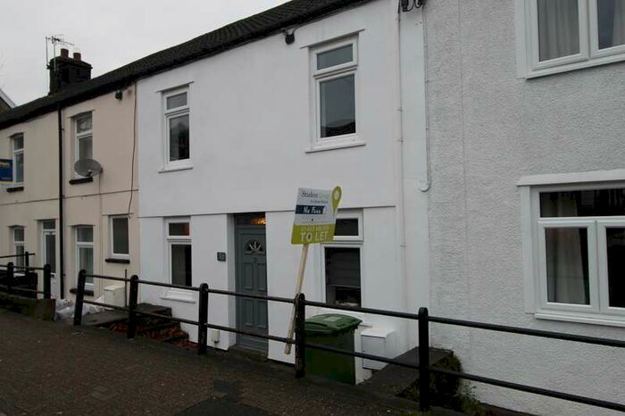 3 Bedroom House To Rent In Broadway, Treforest, , CF37