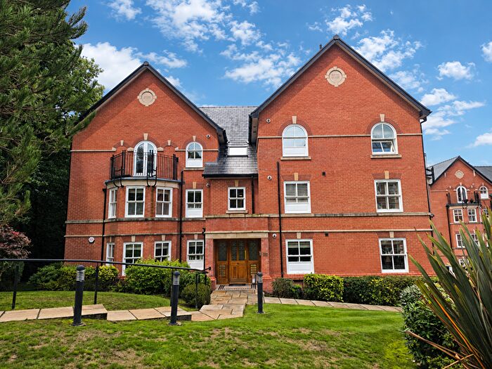 2 Bedroom Apartment To Rent In Clevelands Drive, Bolton, BL1
