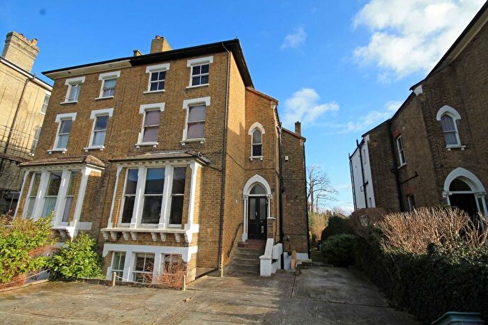 Studio To Rent In The Avenue, Surbiton, KT5