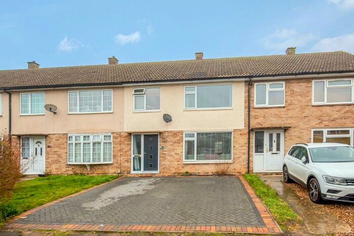 3 Bedroom Terraced House To Rent In Ashby Road, Bicester, Oxfordshire, OX26