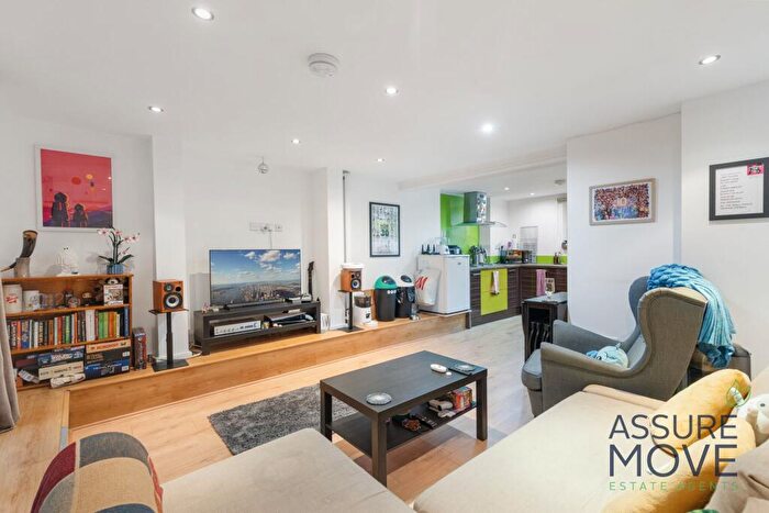 2 Bedroom Flat To Rent In Royal College Street, London, NW1