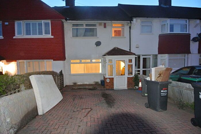 3 Bedroom Terraced House To Rent In London, SE12