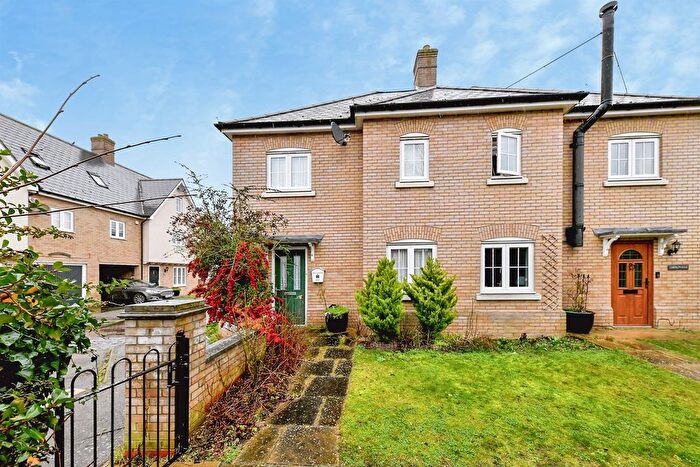 3 Bedroom Semi Detached House For Sale In Heronslee, Shefford, SG17