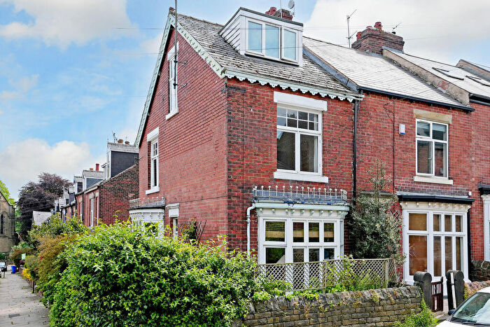 3 Bedroom End Of Terrace House For Sale In Wiseton Road, Sheffield, S11