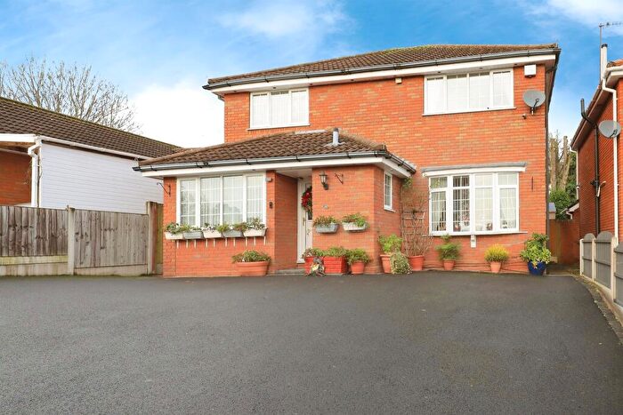 4 Bedroom Detached House For Sale In Naylor Close, Kidderminster, DY11