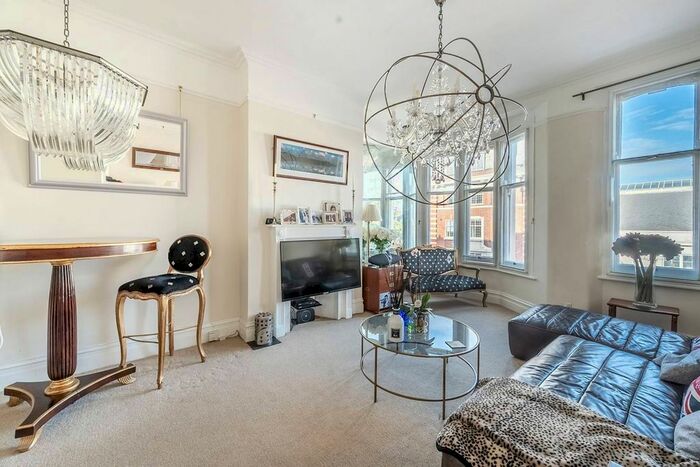 1 Bedroom Flat To Rent In Kings Road, Chelsea, London, SW3