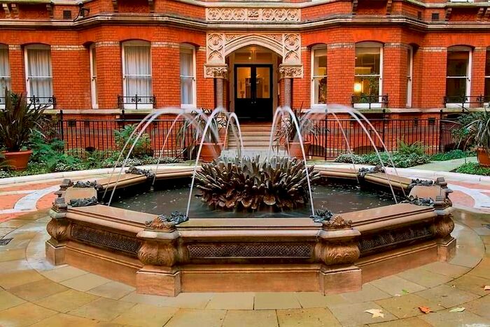 3 Bedroom Flat To Rent In Artillery Mansions, Westminster, SW1H