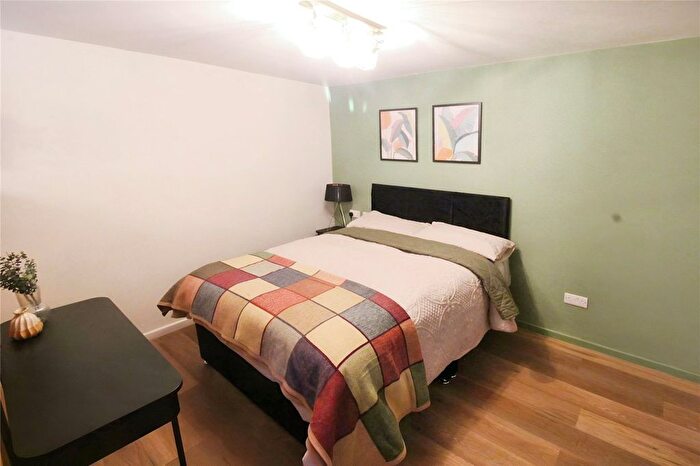 1 Bedroom Flat To Rent In Palatine Road, Manchester, Greater Manchester, M20