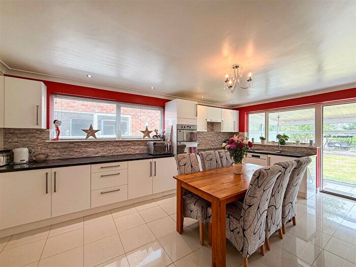3 Bedroom Detached Bungalow For Sale In Nipsells Chase, Mayland, Chelmsford, CM3