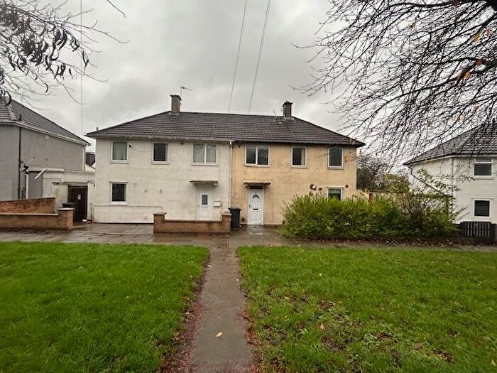 3 Bedroom Semi Detached House For Sale In Blundell Road, LE5