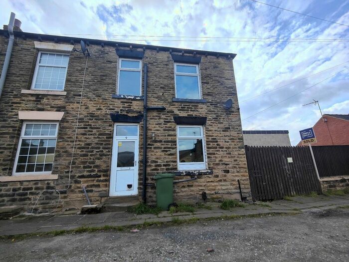 2 Bedroom End Of Terrace House To Rent In Zion Street, Ossett, West Yorkshire, Uk, WF5