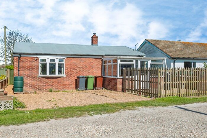 3 Bedroom Detached Bungalow For Sale In Abbotts Way, Eccles-On-Sea, Norwich, NR12