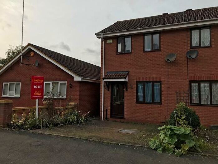 2 Bedroom Semi-Detached House To Rent In Blackpool Street, Staffordshire, Burton Upon Trent, DE14