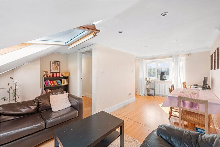 3 Bedroom Flat To Rent In Montana Road, London, SW17