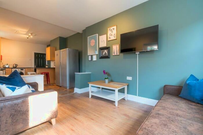 7 Bedroom Terraced House To Rent In Green Road, Portsmouth, PO5