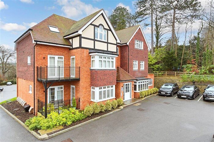 2 Bedroom Flat For Sale In Tupwood Lane, Caterham, Surrey, CR3