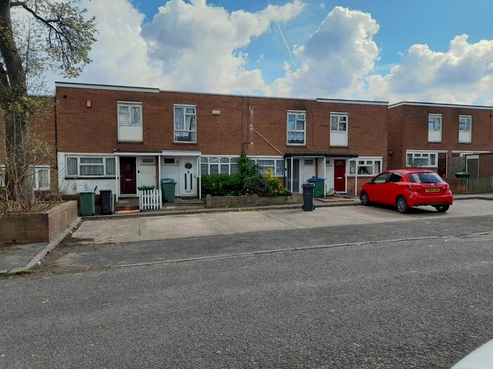 3 Bedroom Terraced House To Rent In Queens Close, Smethwick, B67