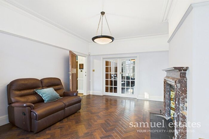 1 Bedroom Flat To Rent In Steep Hill, London, SW16