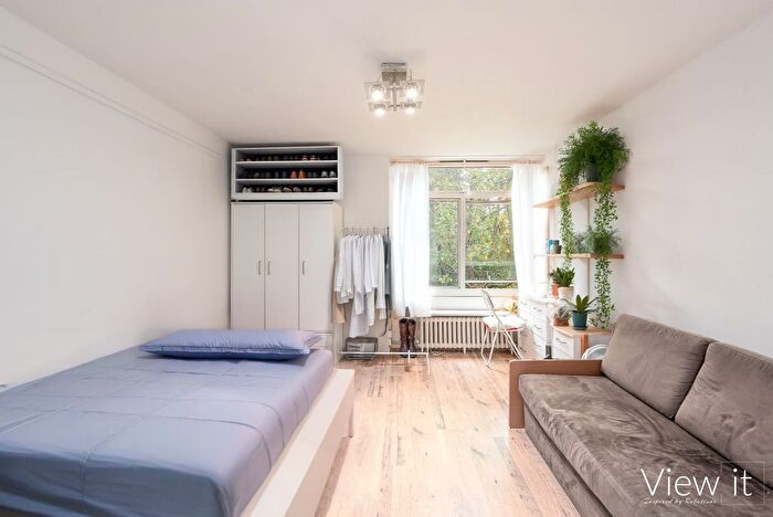 Studio To Rent In Wedgewood House, Churchill Gardens, London, SW1V