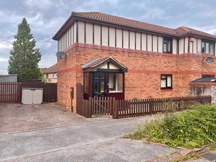 3 Bedroom Semi-Detached House To Rent In Primatt Crescent, Shenley Church End, MK5