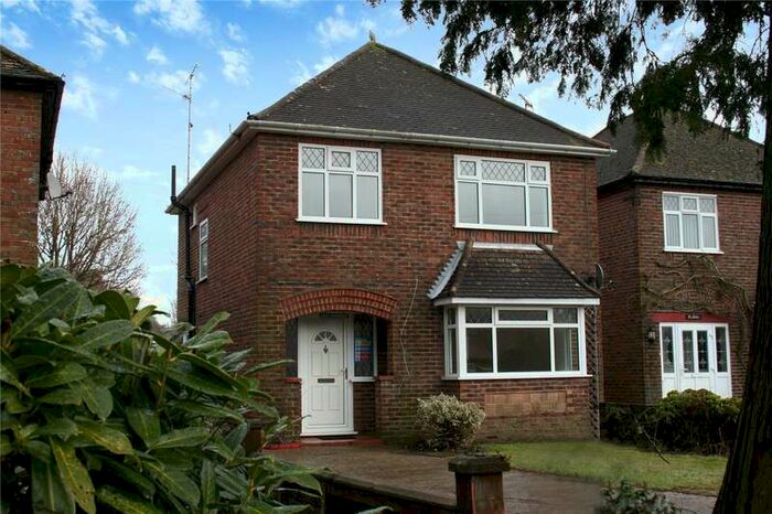 3 Bedroom Detached House To Rent In Chesworth Lane, Horsham, RH13