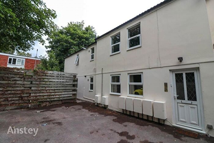 2 Bedroom Apartment To Rent In Portswood Road, Southampton, Hampshire, SO17