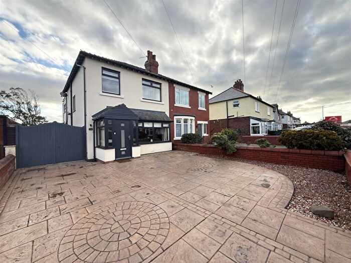3 Bedroom Semi Detached House For Sale In St. Leonards Road East, Lytham St. Annes, FY8