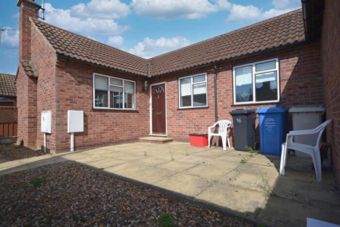 2 Bedroom Terraced Bungalow To Rent In Broadway, Kettering, NN15