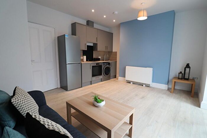 1 Bedroom Flat To Rent In Hill Lane, Southampton, Hampshire, SO15
