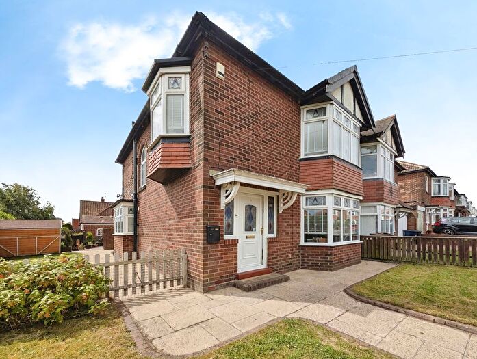 3 Bedroom Semi Detached House For Sale In The Uplands, Newcastle Upon Tyne, Tyne And Wear, NE3