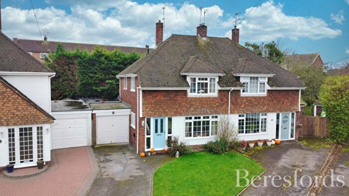 3 Bedroom Semi-Detached House For Sale In Dane Road, Chelmsford, CM1