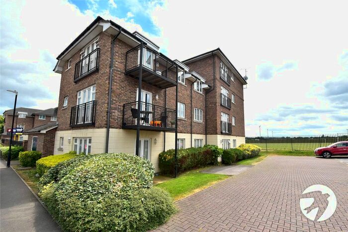 2 Bedroom Flat To Rent In Trinity Court, Baker Crescent, Dartford, Kent, DA1