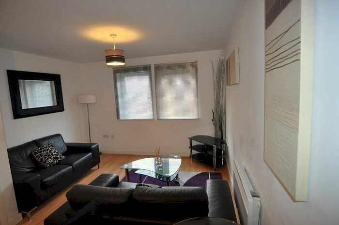 1 Bedroom Flat To Rent In Lunar, Otley Road, Bradford, BD3