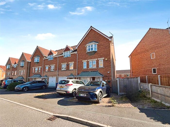 3 Bedroom End Of Terrace House For Sale In Farnley Road, Balby, Doncaster, South Yorkshire, DN4