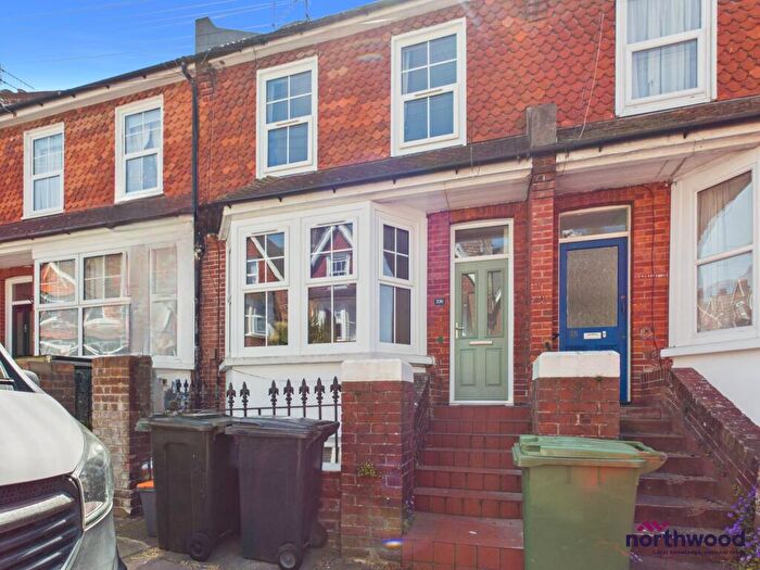 2 Bedroom Maisonette To Rent In Gore Park Road, Old Town, Eastbourne, BN21